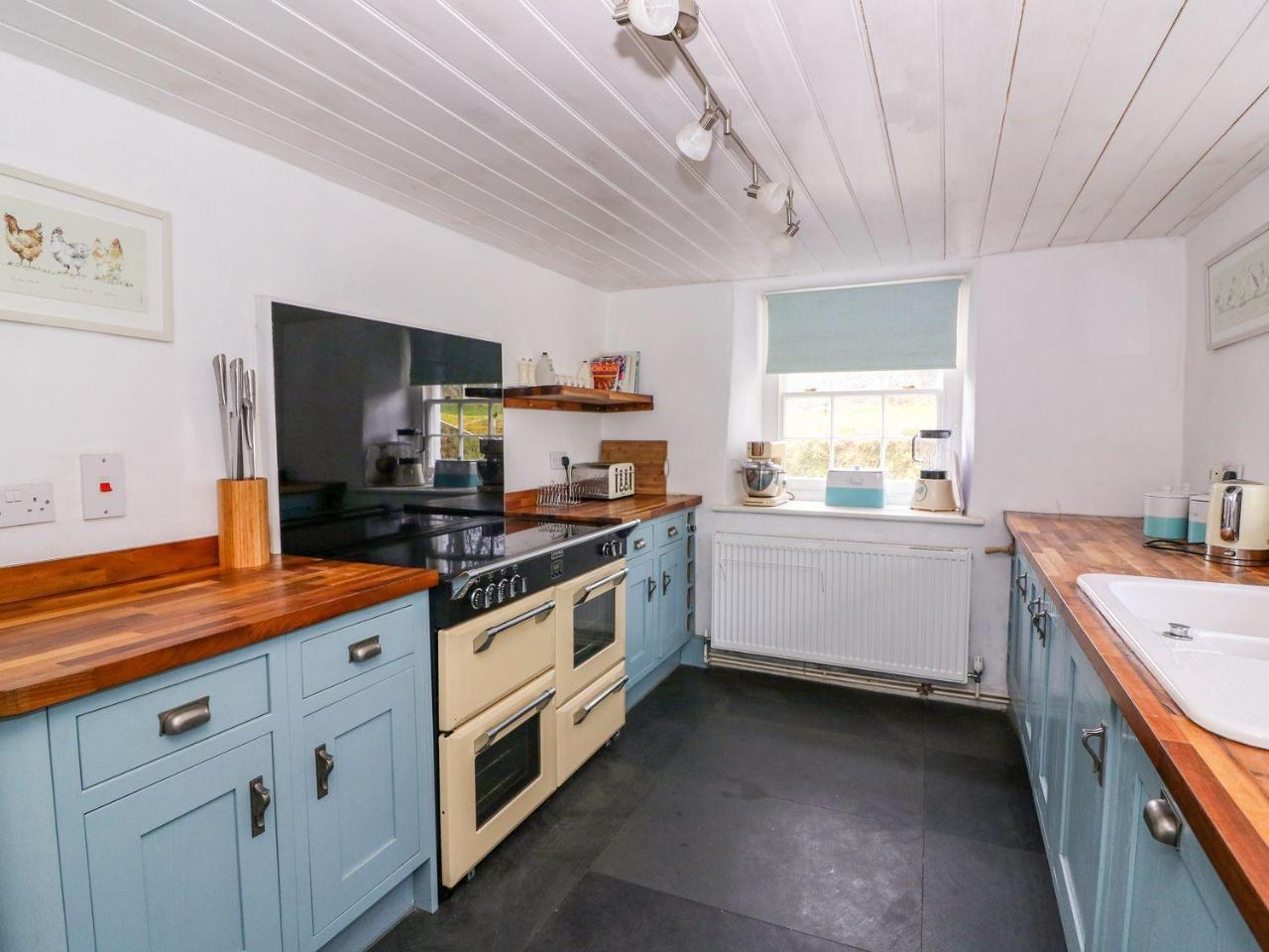 Villa Llwyncadfor Farm à Llangunllo Extérieur photo