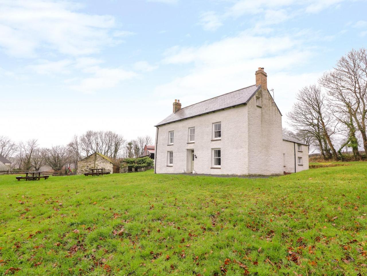 Villa Llwyncadfor Farm à Llangunllo Extérieur photo
